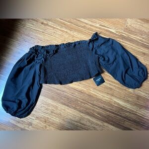 Off the shoulder, pouf sleeved crop top